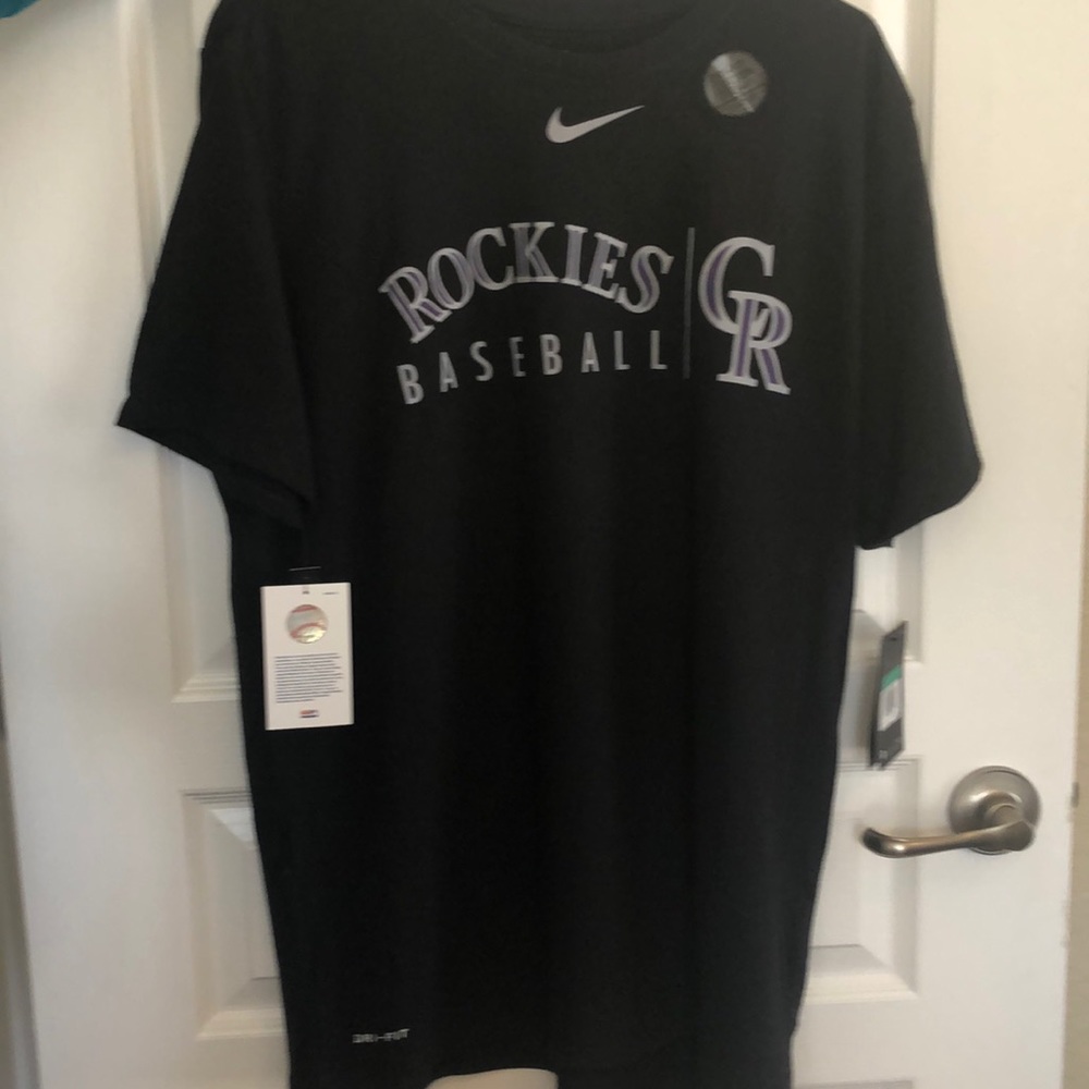 ✨👕 Men’s Rockies Tee 👕✨